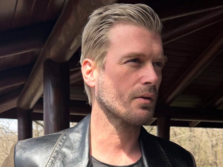 Kıvanç Tatlıtuğ’dan Yeni İmaj