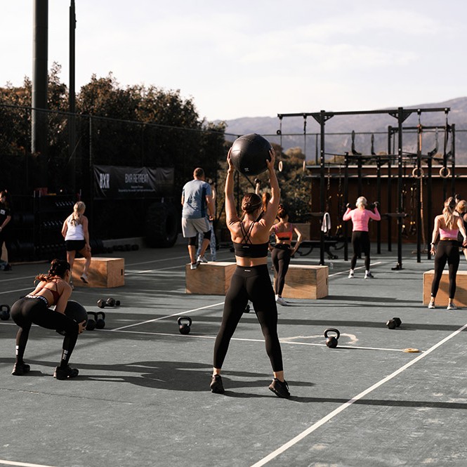 Londra’nın Seçkin Spor Kulübü Akdeniz’de Spor Tutkunlarını Buluşturuyor