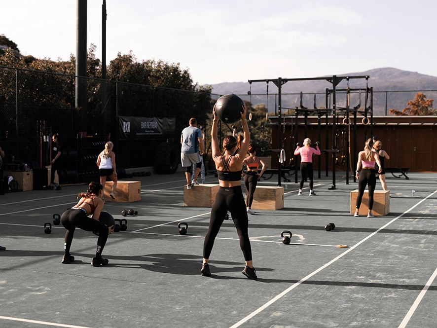 Londra’nın Seçkin Spor Kulübü Akdeniz’de Spor Tutkunlarını Buluşturuyor