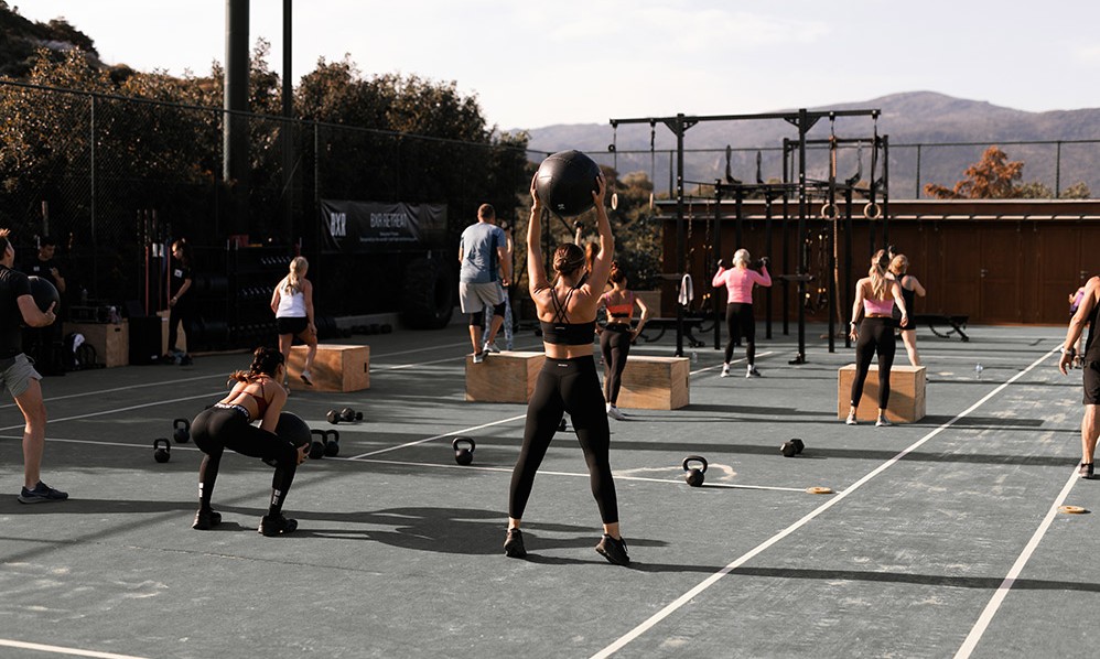 Londra’nın Seçkin Spor Kulübü Akdeniz’de Spor Tutkunlarını Buluşturuyor