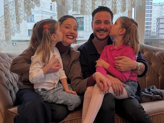 Pelin Akil ve Anıl Altan’dan Kızlarıyla Bayram Karesi