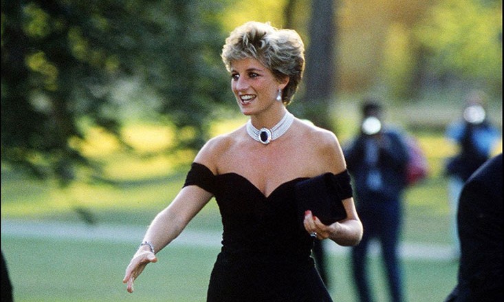 Kraliyet Arşivi: Prenses Diana’nın İkonik “Revenge Dress” Anı