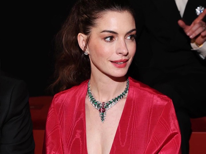 Milano Gecesinde Dikkat Çeken Stil: Anne Hathaway