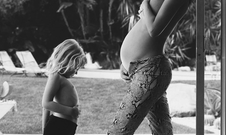 Elsa Hosk, İkinci Kez Anne Olmaya Hazırlanıyor