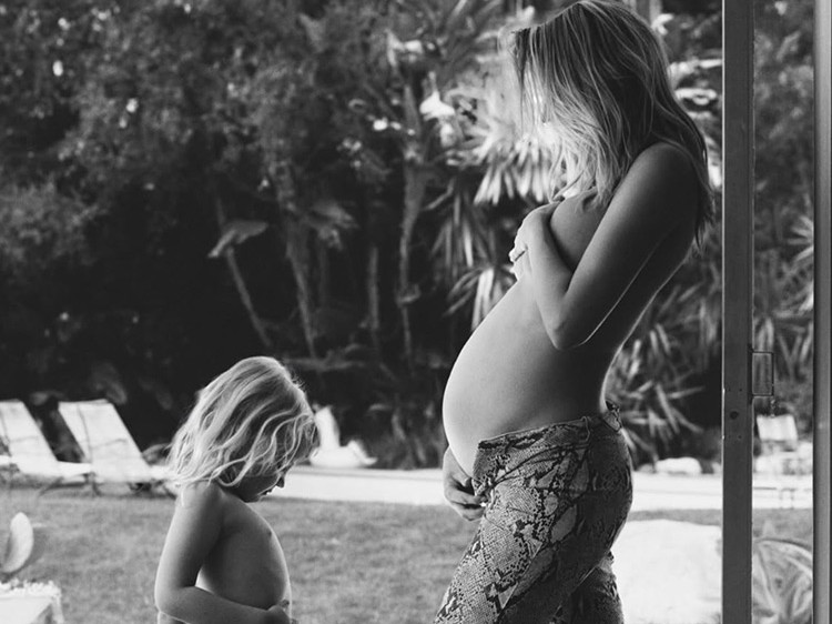 Elsa Hosk, İkinci Kez Anne Olmaya Hazırlanıyor