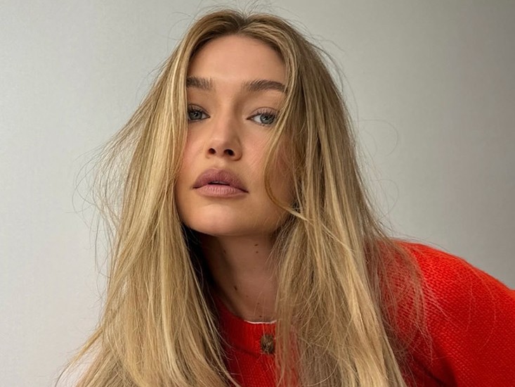 Gigi Hadid’den yeni sezon saç kodu: “C-Curl”