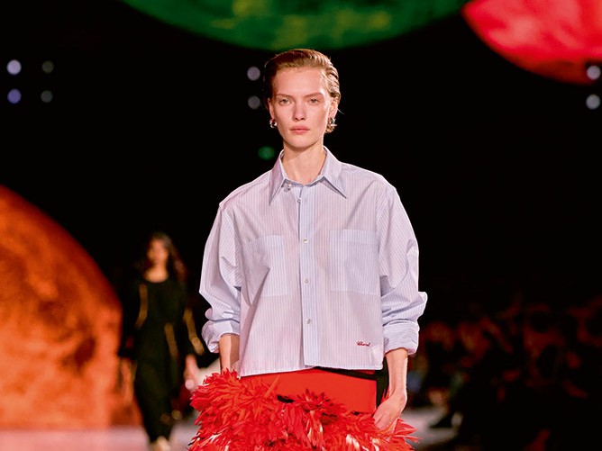 2026 İlkbahar Moda Trendleri: Bu Sezonun Öne Çıkan Stilleri