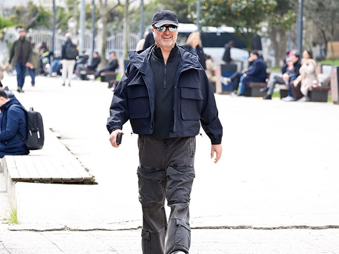 Şamdan Plus Objektifinden Caddelerde Ünlü İsimler