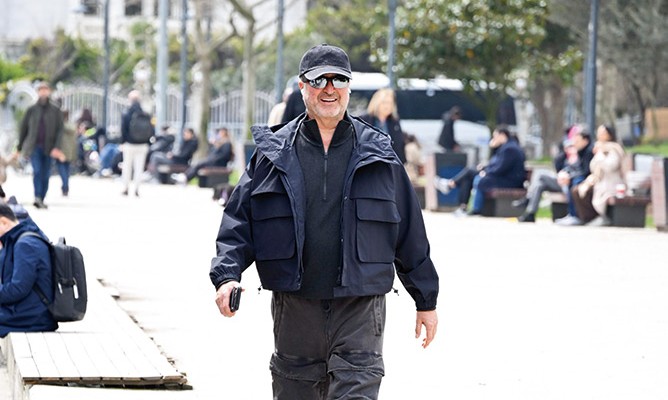 Şamdan Plus Objektifinden Caddelerde Ünlü İsimler