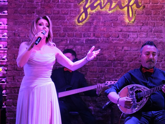 Göknur Onur’dan 25’inci Sanat Yılı Kutlaması