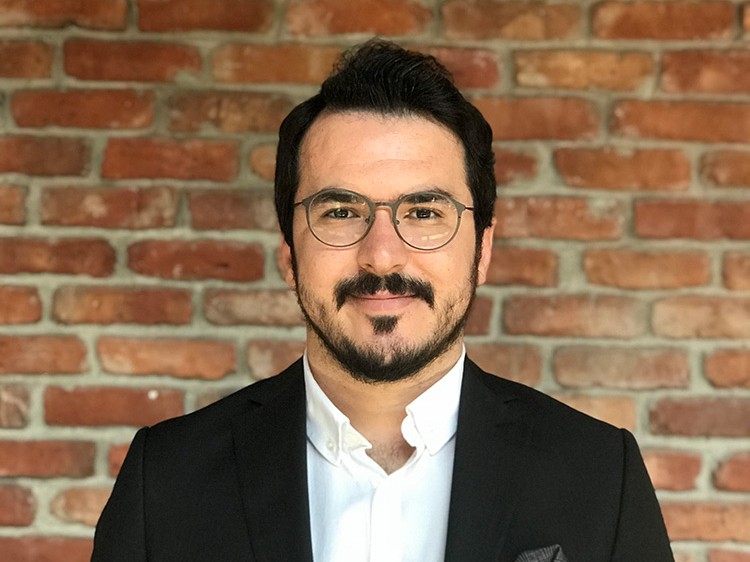 Moda Artık Podyumda Değil, Ekranda Doğuyor