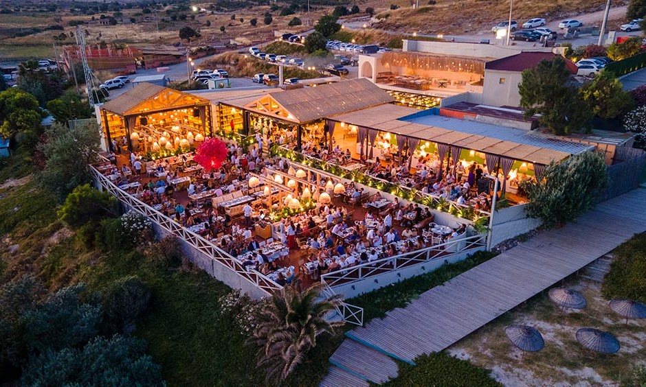 Cabbar Port Alaçatı Yaz Sezonunu Bayramla Birlikte Açıyor