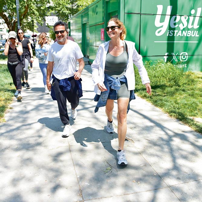 Şamdan Plus Objektifinden Caddelerde Ünlü İsimler