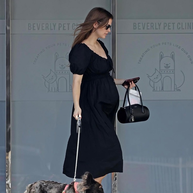 Barbara Palvin Hamilelik Döneminden Yeni Kareler Paylaştı