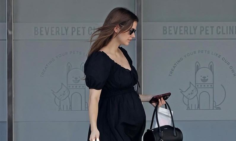 Barbara Palvin Hamilelik Döneminden Yeni Kareler Paylaştı
