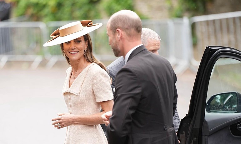 Prenses Catherine’den Düğün Davetinde Kusursuz Stil Gösterisi