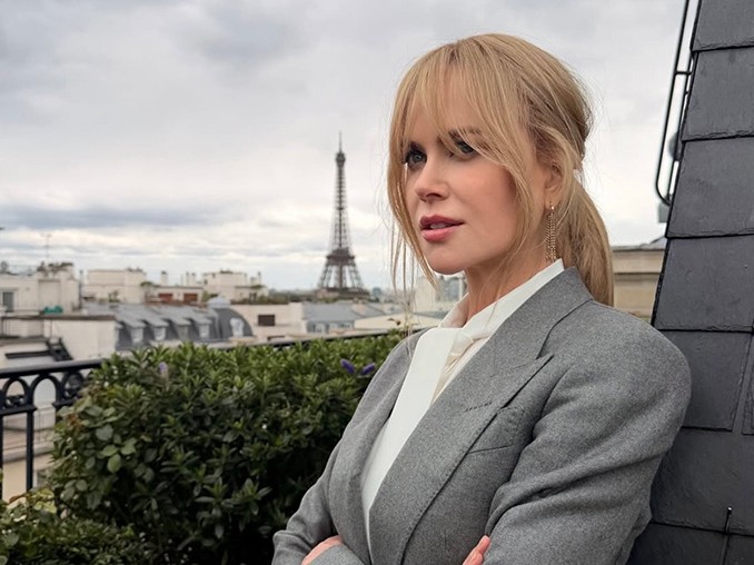Nicole Kidman’dan Paris’te zamansız şıklık
