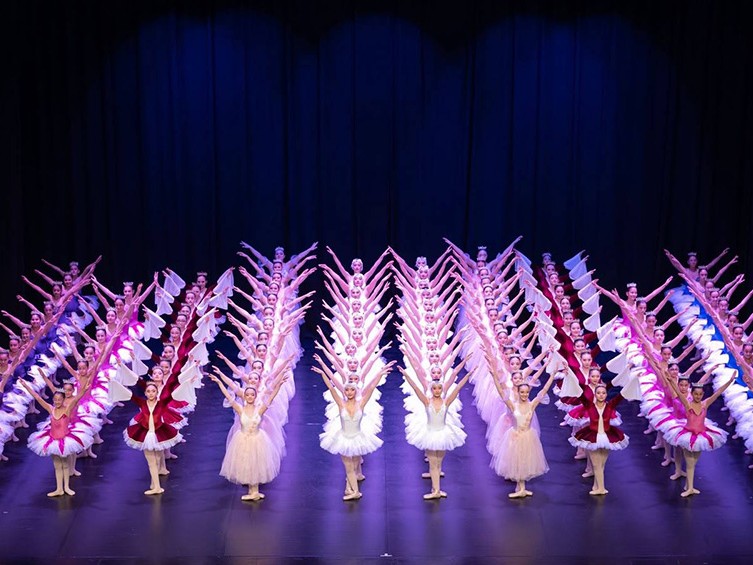 AKM’de Genç Balerinlerden Kapalı Gişe Performans