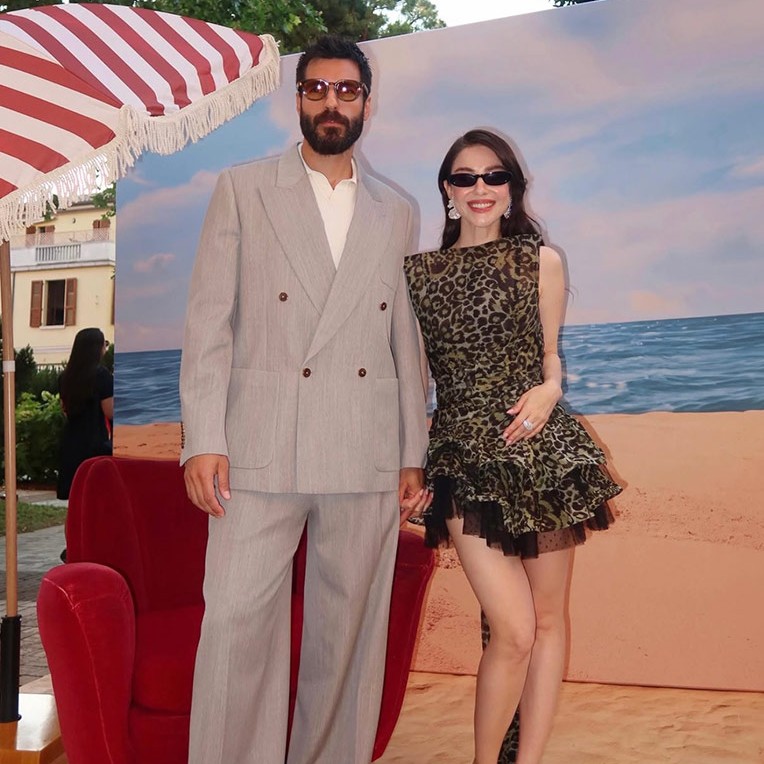 Özge Gürel ve Serkan Çayoğlu, İtalya’da Kırmızı Halıda