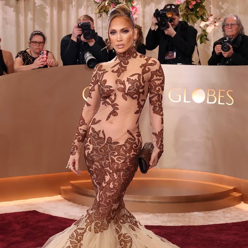Jennifer Lopez yeni yaşını kutluyor