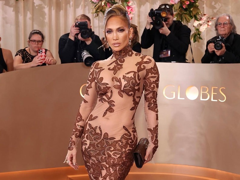 Jennifer Lopez yeni yaşını kutluyor