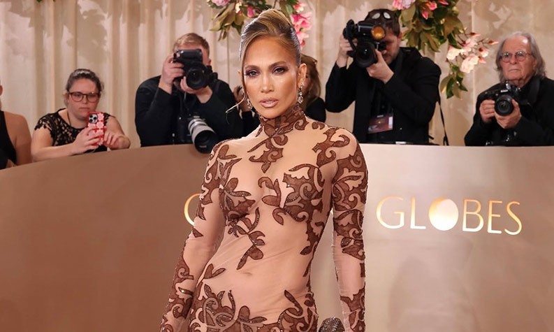 Jennifer Lopez yeni yaşını kutluyor