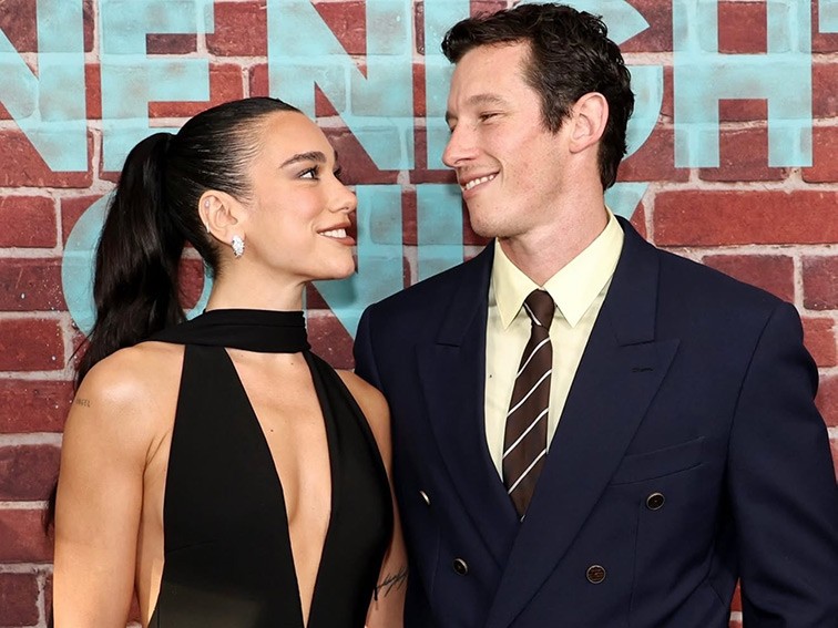 Dua Lipa ve Callum Turner’dan evlilik sonrası ilk kırmızı halı