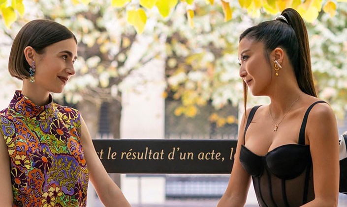 “Emily in Paris” final sezonuyla geri dönüyor