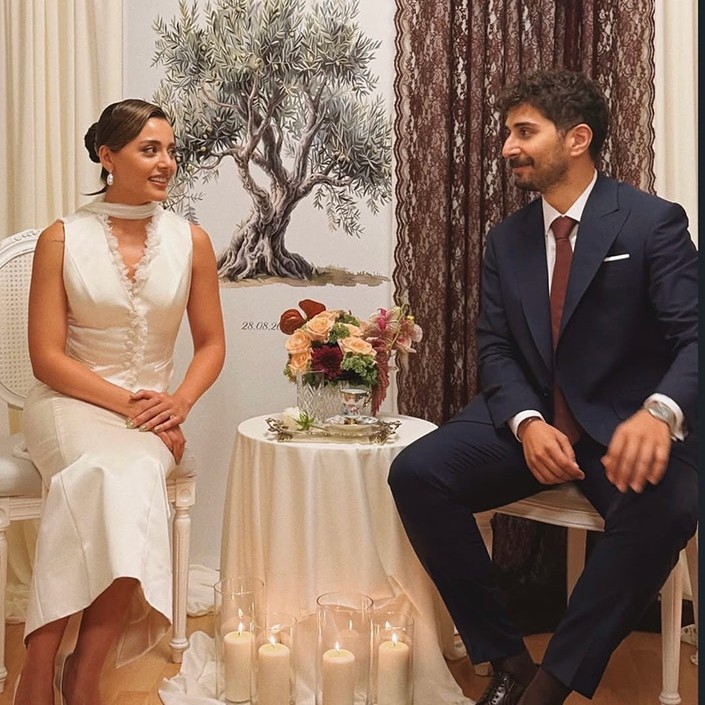 Sıla Türkoğlu ile Ata Ayyıldız Nişanlandı