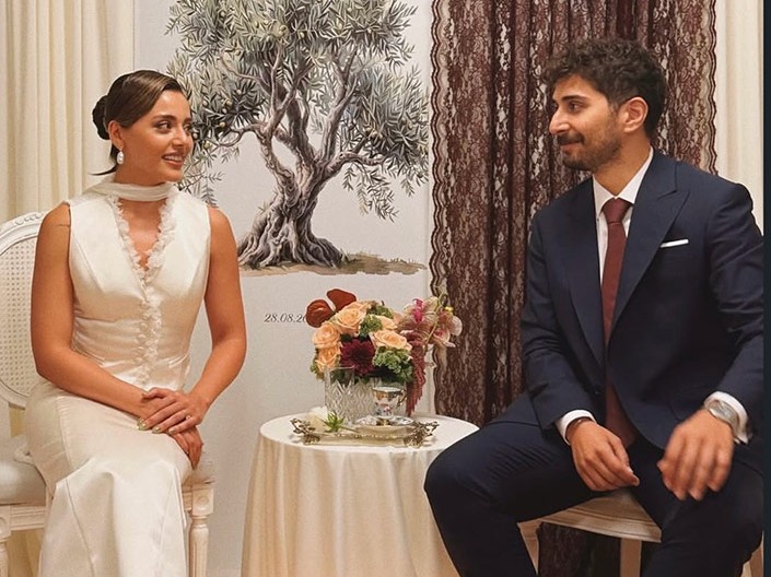 Sıla Türkoğlu ile Ata Ayyıldız Nişanlandı