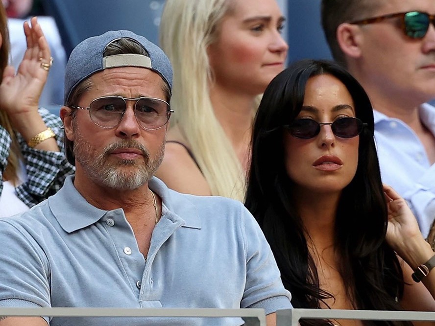 Brad Pitt ve Ines de Ramon US Open tribünlerinde