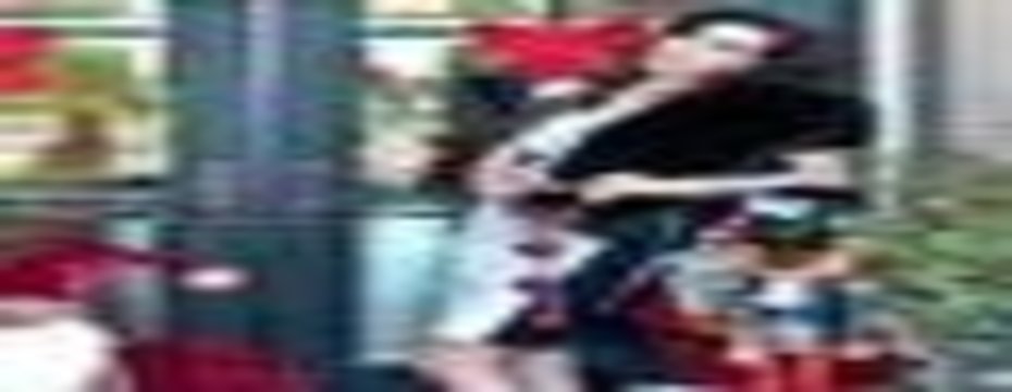 Beril Akçay evini süsledi