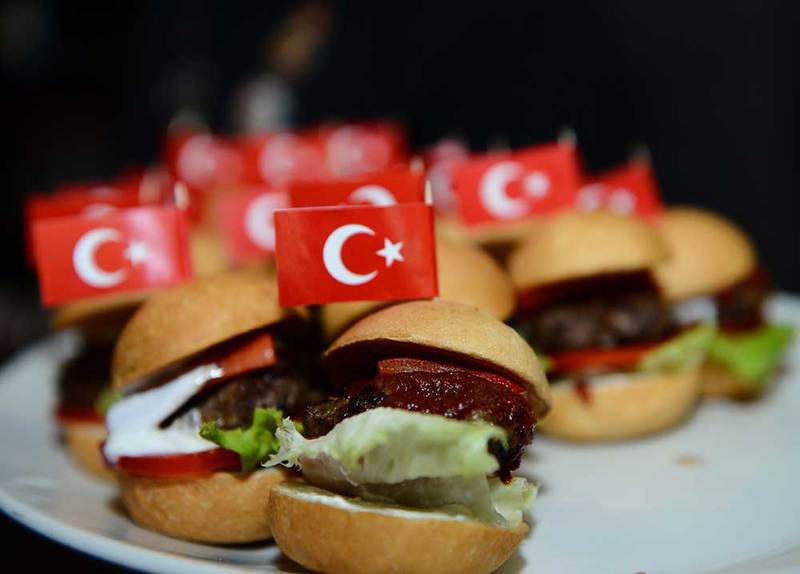 Dünya Burgerlerini İstanbul'da tadın