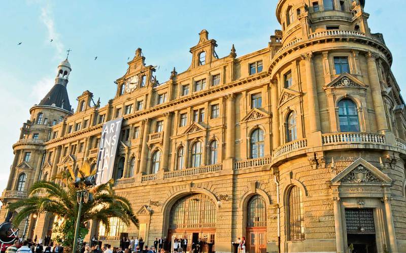 Haydarpaşa Garı'nda sergi açtı