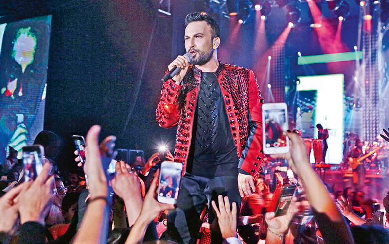 Megastar Tarkan Kıbrıs'ı coşturdu