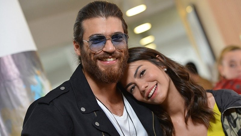 Erkenci Kuş'un Sanem'i Demet Özdemir'in bugün doğum günü (Can Yaman, Demet Özdemir'in karavanını kırmızı güllerle doldurdu)