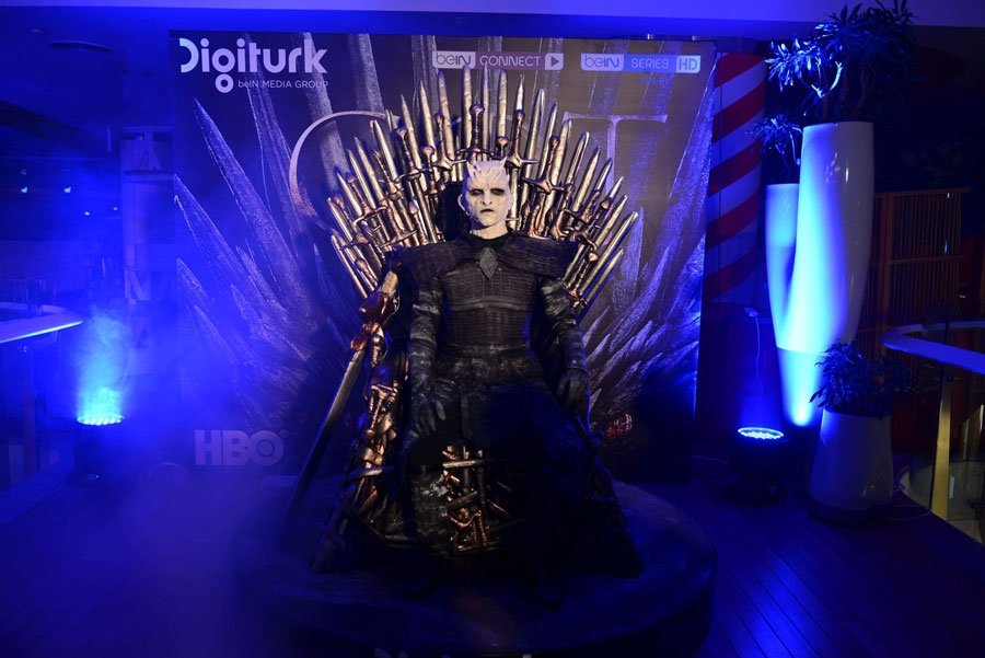 Game of Thrones etkinliğinde yüzlerce kişi final sezonuna ‘merhaba’ dedi