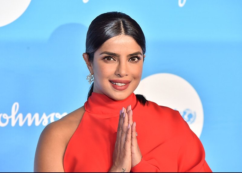 Priyanka Chopra’ya yardımseverlik ödülü verildi