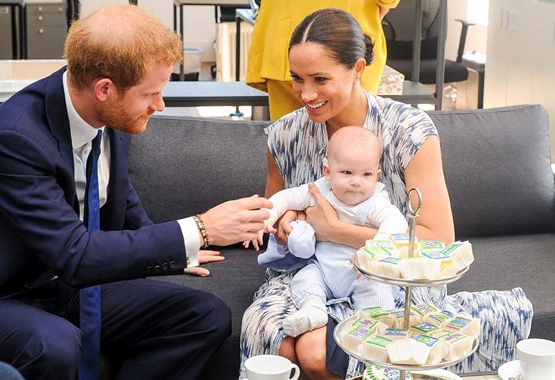 Meghan Markle, Prens Harry ve Archie'den yeni yıl kartı