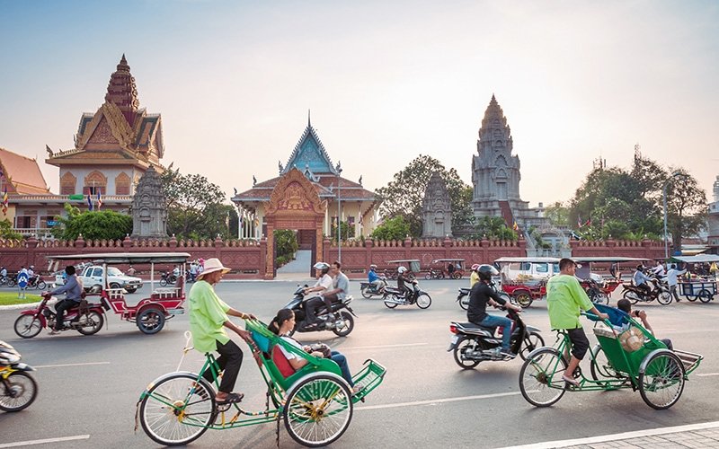 Turizmle acılarını unutmaya çalışıyor Phnom Phen