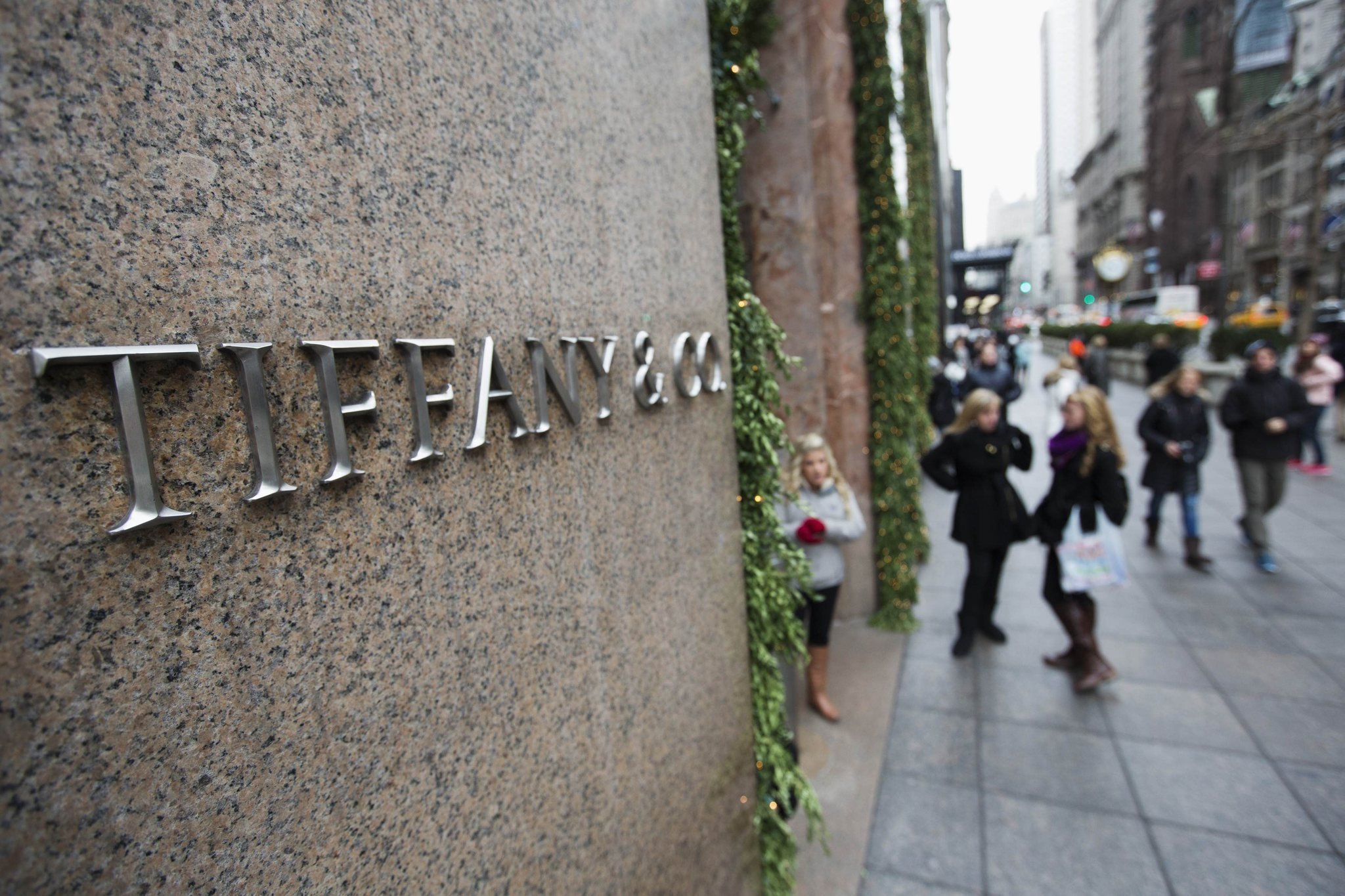 Mücevher devi Tiffany & Co'dan 2 milyon dolarlık bağış!