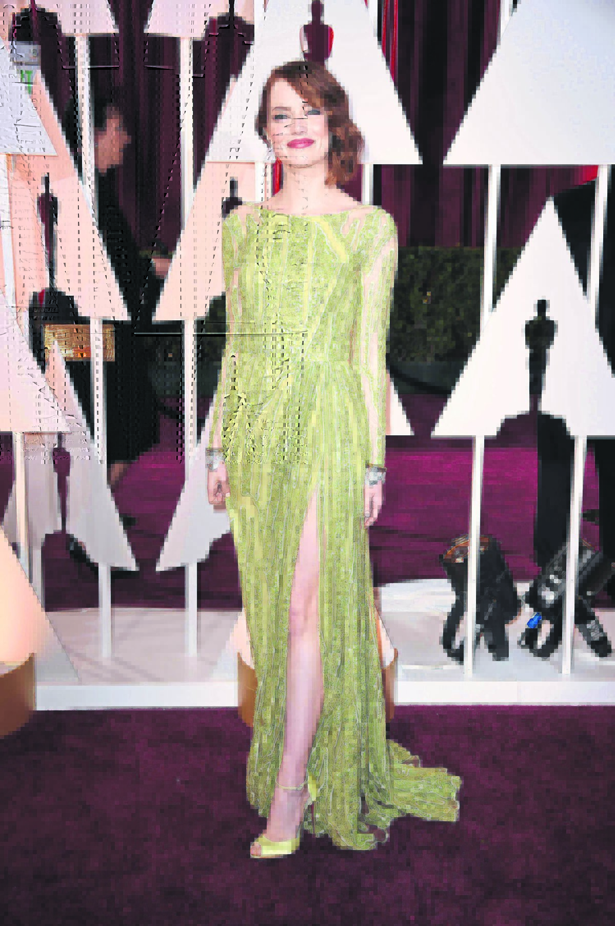 Emma Stone'un Oscar ödül töreninde giydiği kıyafet, açık artırmada satışa çıkarılacak