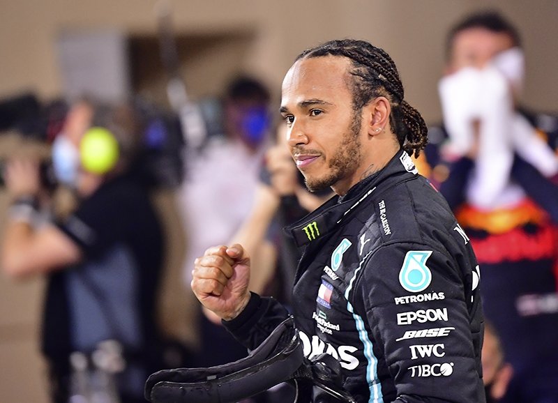 Lewis Hamilton koronavirüse yakalandı