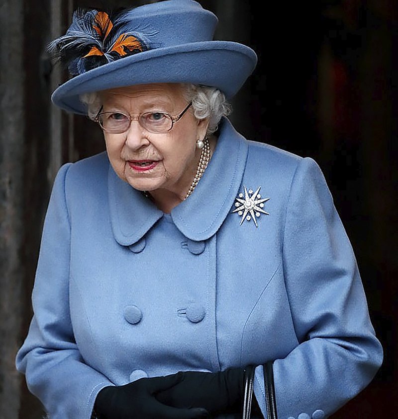 Kraliçesi 2. Elizabeth, Prens Harry ve Meghan Markle'ın yerine kimin geleceğine karar verdi!