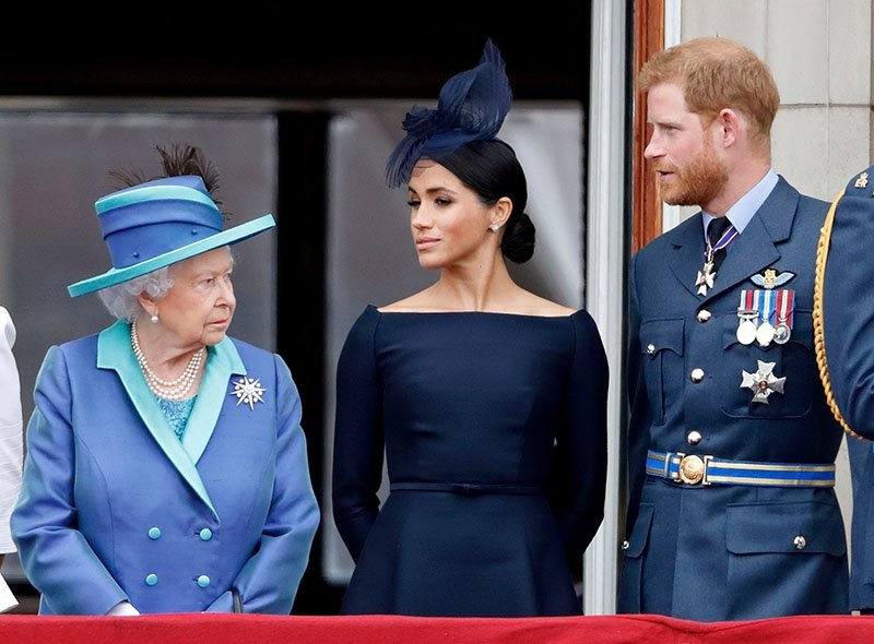 Kraliçe Elizabeth'ten Prens Harry ve Meghan Markle'a zeytin dalı