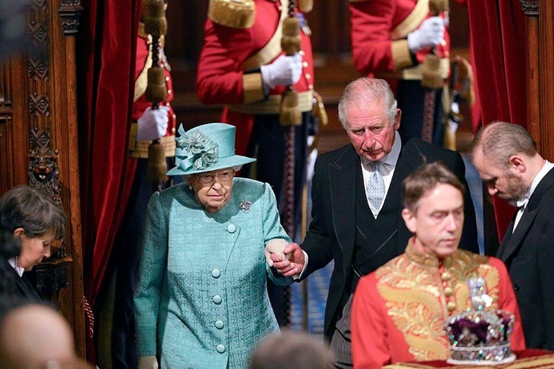 Kraliçe II.Elizabeth ve Prens Charles  Frogmore evinde