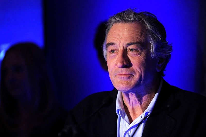 Robert De Niro sette kaza geçirdi