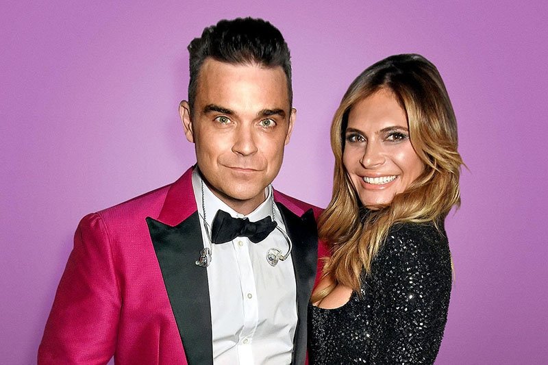 Robbie Williams ailesiyle tatile geldi