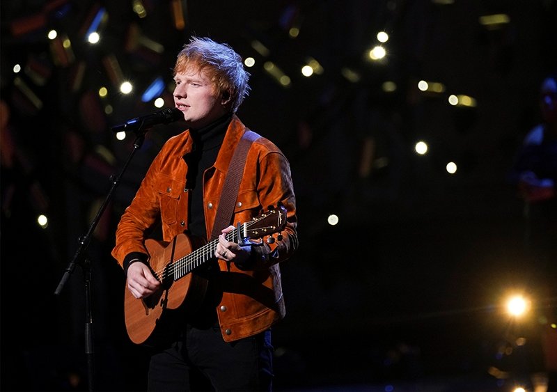 Ed Sheeran, corona virüse yakalandı