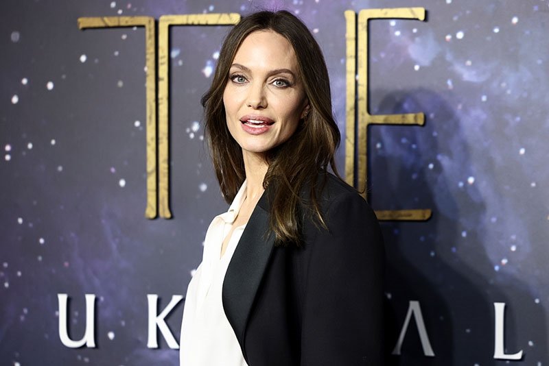 Angelina Jolie'nin Weeknd ile ilişkisi var mı?